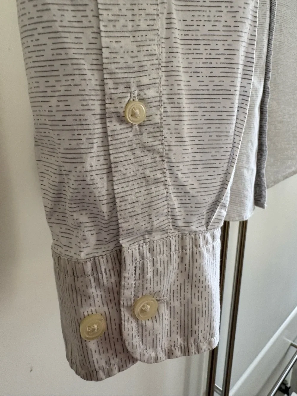 Banana Republic Light Gray Button-Down Shirt Men’s XS - Picture 4 of 6